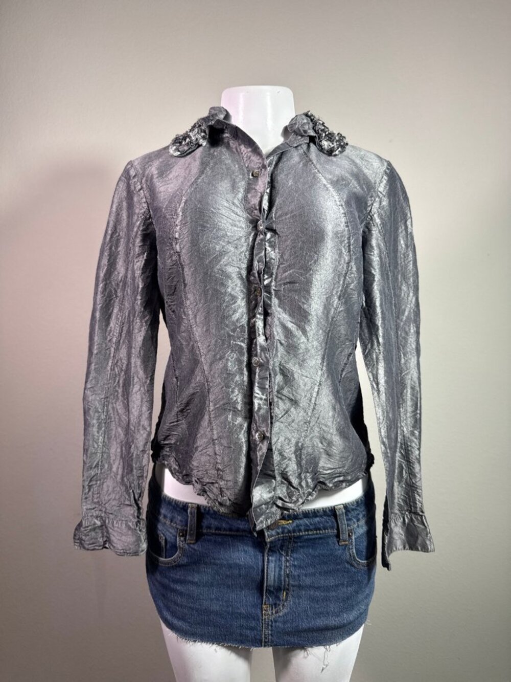 LAFAYETTE 148 NEW YORK blouse metallic silver embellished collar button up